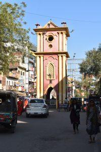 ठंड से बचाव के लिए पशुओं को गर्म पानी पिलाएं