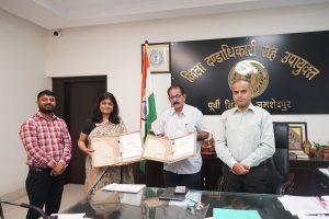 Jamshedpur news. मातृ एवं शिशु स्वास्थ्य सेवाओं के लिए जिला प्रशासन एवं श्री सत्य साईं संजीवनी के बीच हुआ एमओयू
