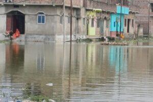 Bihar Flood: मुंगेर में नहीं टला है बाढ़ का खतरा, डेंजर लेवल के बेहद करीब बह रही गंगा