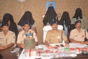 Bokaro Crime: अंतरप्रांतीय चोर गिरोह के मुख्य सरगना मछली अंसारी समेत 5 अरेस्ट, 3 लाख कैश और सोने-चांदी के जेवरात बरामद