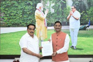 &#8216;राढ़ू बहुउद्देशीय जलाशय परियोजना रांची के लिए होगी वरदान&#8217; केंद्रीय जलशक्ति मंत्री सीआर पाटिल से बोले संजय सेठ