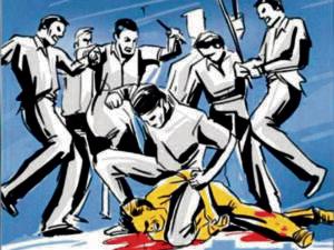 Deoghar news : टावर चौक पर जनरल स्टोर में हुई थी लूट व मारपीट, तीन पर केस दर्ज