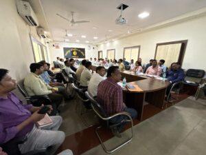 Jamshedpur news. डीसी ने की चारों नगर निकायों में चल रहे विकास कार्यों की समीक्षा, बोले &#8211; शहरी विकास कार्यों में तेजी लाएं
