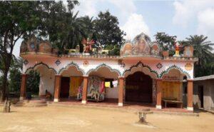 सारवां के वनवरिया इस्टेट में 350 वर्षाें से हो रही है दुर्गा पूजा