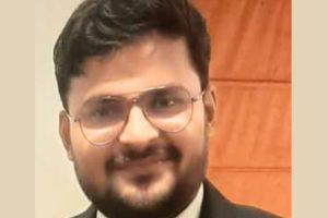 बिहार के जाने-माने डॉक्टर की सड़क हादसे में दर्दनाक मौत, पत्नी और बेटे की स्थिति गंभीर