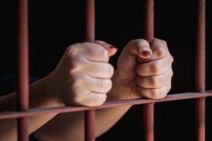Bihar Crime: हाथ में देशी कट्टा लेकर थाने पहुंची महिला, सच्चाई जानकर दंग रह गई पुलिस और&#8230;