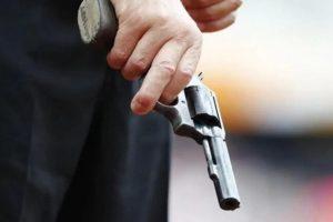 Bihar: औरंगाबाद में मुखिया के घर पर रात में चली गोली, धमकियों से डरे जनप्रतिनिधि ने मांगी सुरक्षा