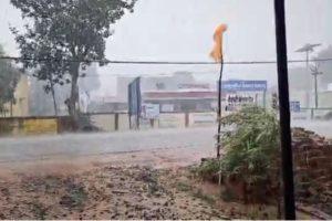 Jharkhand Weather: झारखंड के 12 जिलों में 3 घंटे में बरसेंगे बादल, गुमला में झमाझम बारिश से मौसम सुहाना