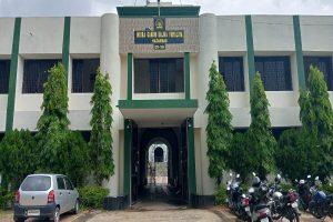 Hazaribagh News: इंदिरा गांधी आवासीय बालिका विद्यालय का हाल बदहाल, 14 सालों से स्कूल में नहीं हैं प्रिंसिपल