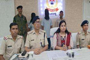 Crime News: पलामू पुलिस की बड़ी सफलता, सोना चोरी मामले में 2 अंतरराज्यीय आरोपी गिरफ्तार