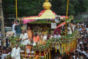 Patna: 40 फीट ऊंचे रथ पर विराजमान हुए जगन्नाथ, पटना में निकली महाप्रभु की भव्य रथयात्रा