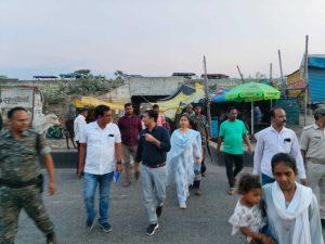 रुके निर्माण को लेकर अधिकारियों ने अंडरपास का लिया जायजा