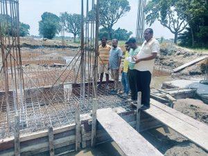 पंचायत सरकार भवन निर्माण में गड़बड़ी की शिकायत, जेई ने दिया सुधार का निर्देश
