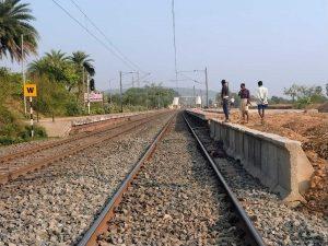रेलवे ट्रैक पर मिला वृद्ध का क्षत-विक्षत शव