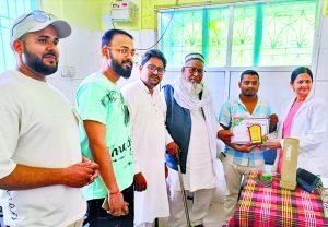 Saran News : विश्व रक्तदान दिवस पर 30 रक्तवीरों ने किया रक्तदान