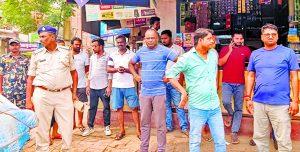 Gopalganj News  : सदर अस्पताल रोड स्थित एक मकान की छत से मिला युवक का शव, पुलिस जांच में जुटी