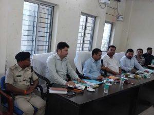 बाढ़ पूर्व तैयारी व राहत-बचाव कार्य को लेकर डीएम ने जारी किये कई  निर्देश