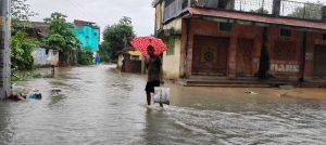 राहे के धोबी मुहल्ला के घरों में घुसा बारिश का पानी