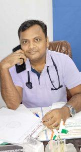 हेल्थ काउंसेलिंग : पांव में सुजन, पेशाब में खून व झाग आना किडनी की बीमारी के लक्षण : डॉ अभिनव