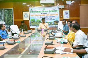 Deoghar News : पेयजलापूर्ति योजना से जुड़े कार्यों को समय पर पूरा करें : डीसी
