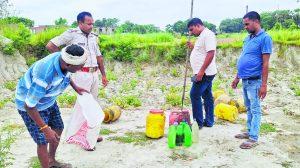 Gopalganj News  : बैकुंठपुर के दियारे में चल रही थी शराब की भट्ठी, पुलिस ने किया ध्वस्त