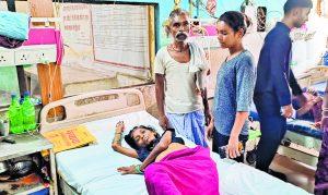 Gaya News : चंदा कर इलाज के लिए पत्नी को लाया, अब जांच के लिए मांगे जा रहे 2000 रुपये