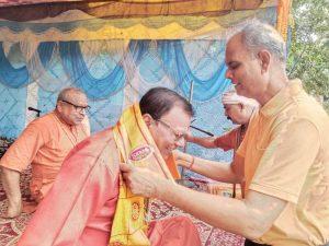 योग स्वयं के माध्यम से स्वयं की ओर स्वंय की यात्रा है: उमाशंकर व्यास जी