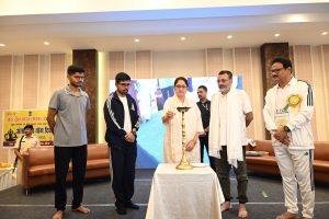 Deoghar News : योग से एकाग्रता, आत्मविश्वास और शांति का प्रवाह होता है : अन्नपूर्णा
