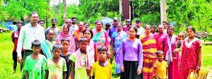 Chaibasa News : कोलायसाई : एक माह से ट्रांसफॉर्मर खराब, ग्रामीण अंधेरे में रहने को विवश