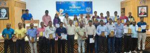 Bokaro News : 37 विशिष्ट स्वास्थ्यकर्मियों व सामाजिक कार्यकर्ता को किया सम्मानित