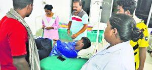 Chaibasa News : खाना खाते समय सांप ने युवक को काटा, हालत गंभीर, अस्पताल में चल रहा इलाज