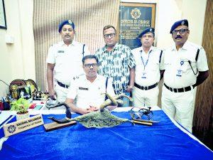 आर्ट गैलरी से मूर्तियां चुराने वाला अरेस्ट