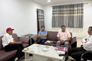Hemant Soren Gift: झारखंड के मेधावी ST स्टूडेंट्स को हेमंत सरकार की सौगात, मंत्री चमरा लिंडा का अफसरों को निर्देश