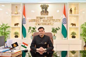 कौन हैं इंजीनियर से दबंग IAS बने तुषार सिंगला? जिन्होंने अपने कड़क एक्शन से बिहार के इस जिले की बदल दी तस्वीर&#8230;