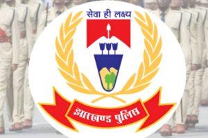 पत्नी का गला घोंटा, खलबट्टे से सिर कूचा, चाकू से किये कई वार और ट्रेन के आगे कूद गया, व्हाट्सऐप स्टेटस पर बतायी वजह
