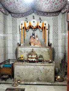 धाधकिया के राधागोबिंद मंदिर से लाखों के जेवरात की चोरी