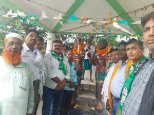 झामुमो कार्यकर्ताओं ने प्रतिमा पर माल्यार्पण कर बलिदान को किया नमन