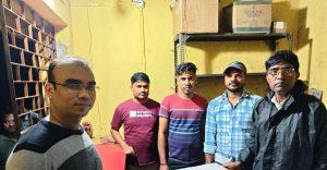 अनुबंध समाप्त होने पर अमड़ापाड़ा की दो सरकारी शराब दुकानें सील