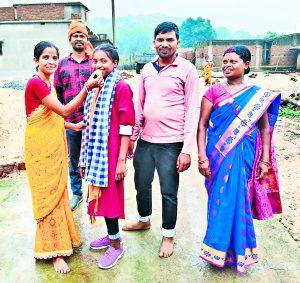Bokaro News : इस गांव की पहली बेटी ने पास की मैट्रिक की परीक्षा