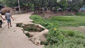 इमदादुल गुरुवा मदरसा का पहुंच पथ जर्जर