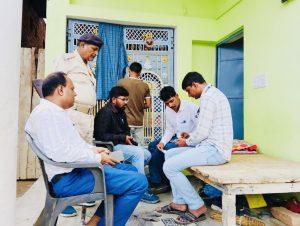 मतदाता सूची पुनरीक्षण कार्य का अधिकारियों ने किया औचक निरीक्षण