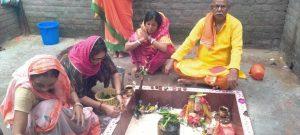 श्रद्धालुओं ने सोमवारी पर शिवालयों में की पूजा-अर्चना