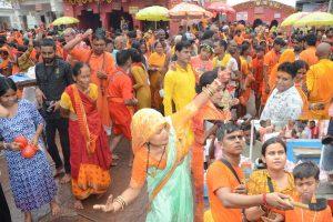 Bhado Mela 2025: बाबा नगरी देवघर में भादो मेला शुरू, पहले दिन 80 हजार भक्तों ने की बाबा बैद्यनाथ की स्पर्श पूजा