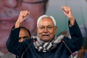 Bihar Politics: &#8216;लोकतंत्र रक्षक’ की छवि मजबूत करने में जुटे नीतीश कुमार, जदयू में इस स्ट्रैटजी पर हो रहा काम