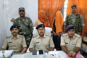 Palamu Crime: पलामू में राहुल दुबे गैंग के दो अपराधी हथियार के साथ अरेस्ट, गोलीबारी से पहले ऐसे दबोचे गए