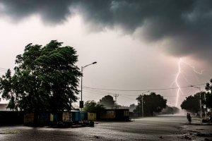 Bihar Weather: बिहार के इन 12 जिलों में आज होगी भारी बारिश, IMD का अलर्ट, 1 सितंबर से फिर एक्टिव होगा मानसून
