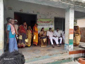विधिक जागरूकता शिविर में अपने अधिकारों से अवगत हुईं महिलाएं