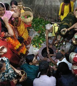 सावन की अंतिम सोमवारी पर शिवालय में उमड़े भक्त