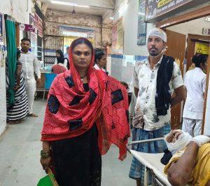 बनाही गांव में जमीन विवाद में मारपीट में पिता-पुत्र जख्मी