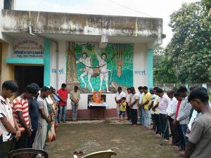 छात्रावास के छात्रों ने पूर्व मुख्यमंत्री को दी श्रद्धांजलि